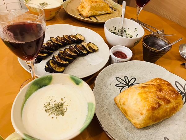 サーモン パイ包み焼き バターソース